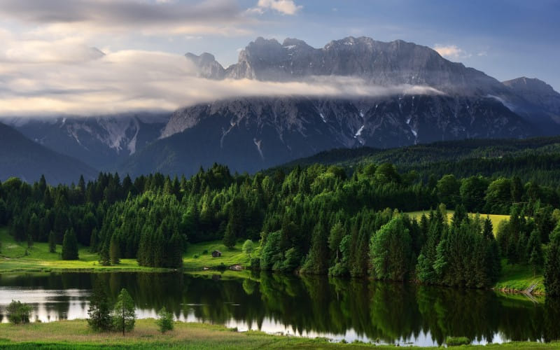 amazingkarwendelmountainatbavarianalps20231105045616utc.jpg