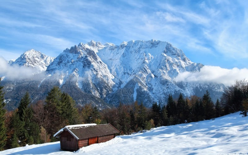 woodentrekkerhutinwintermountains20210826171728utc.jpg